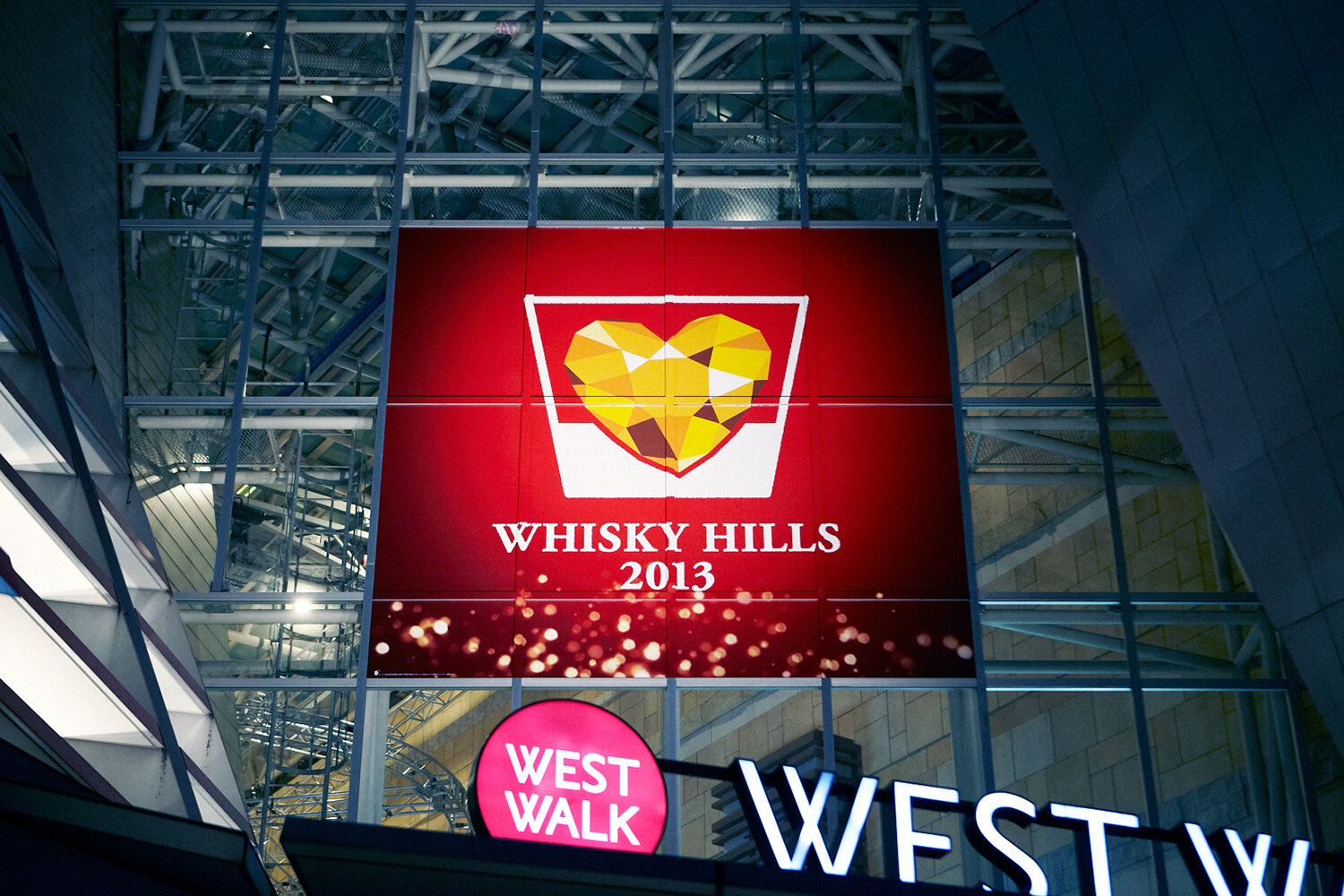 WHISKY HILLS 2013